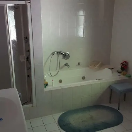 Schlosschen In Einem Vorort Von Wien Prázdninový dům *
